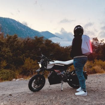 zealot-supernova-white-feature-01 zealot-supernova-white-feature-01